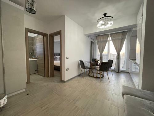 Apartamento Gray Boutique In Alezzi Beach Resort