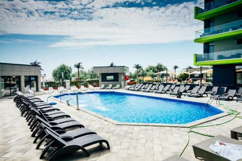Apartamento Gray Boutique In Alezzi Beach Resort