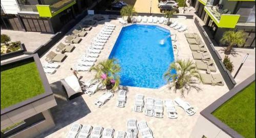 Apartamento Gray Boutique In Alezzi Beach Resort
