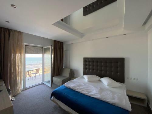 Hostal Ella By The Sea Residence