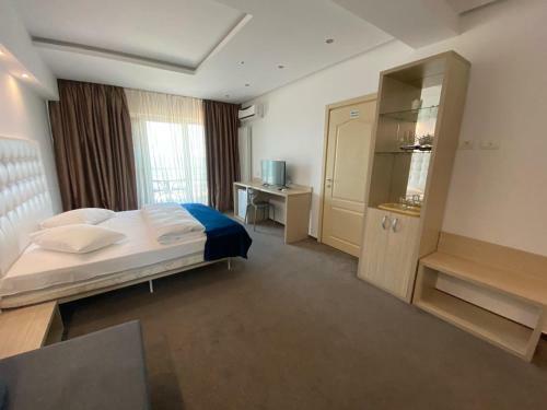 Hostal Ella By The Sea Residence