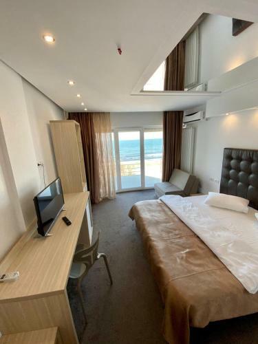 Hostal Ella By The Sea Residence