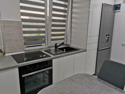 Casuta Cu Tei-lime House