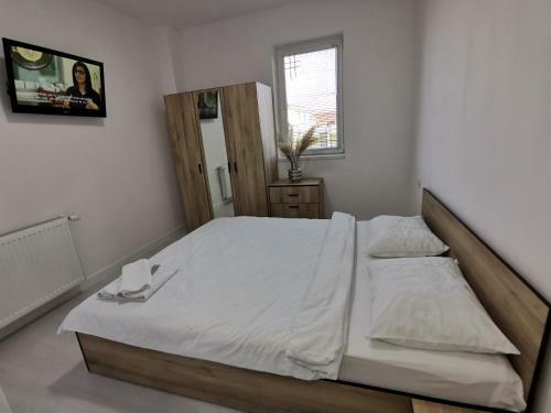 Casuta Cu Tei-lime House