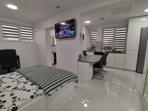 Casuta Cu Tei-lime House