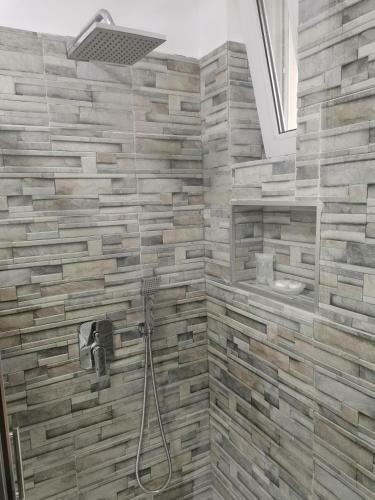 Casuta Cu Tei-lime House