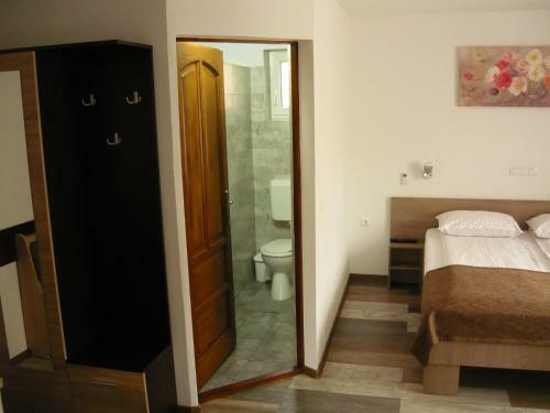 Hostal Casa De Oaspeti Liviu