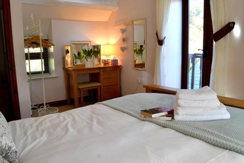 Petrock Holiday Cottages