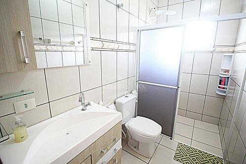 Casa Com Piscina, Churrasqueira E Oito Su�tes