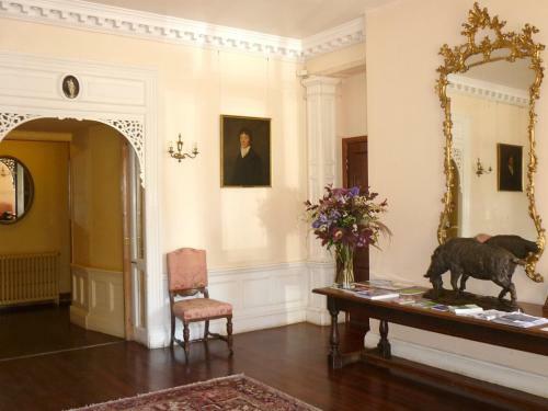 Hostal Cambo House