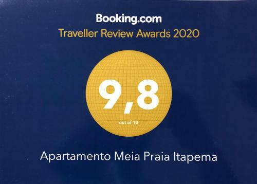 Apartamento Meia Praia Itapema