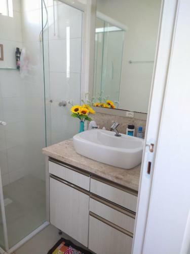 Su�tes Em Apartamento De Fam�lia