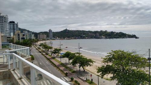 Apartamento De Cobertura Frente Para O Mar Itapema