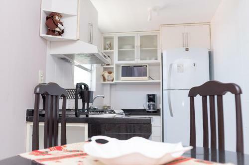 Apartamentos Residencial Larissa Elena