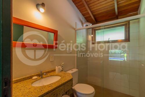 Casa 3 Dormit�rios Com Piscina E Campo De Futebol