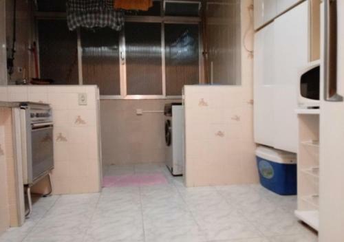 Apartamento Enseada A Duas Quadras Da Praia