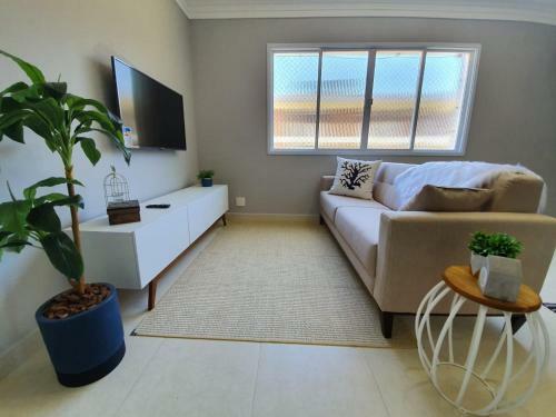 Lindo Apartamento Enseada At� 6 Pessoas - 2 Quartos - 200mt Da Praia