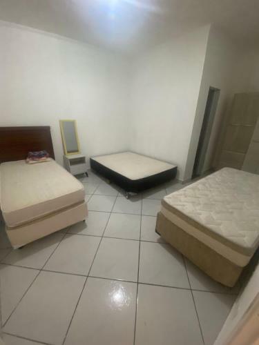 Casa Espa�osa No Guaruj� C/ 2 Dorm. E Churrasqueira