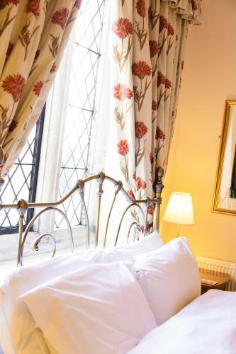 Hotel Nevill Arms Inn