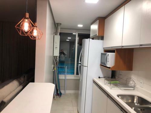 Este Amplo E Charmoso Apartamento Espera Por Voc�!