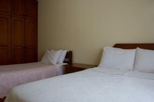 Apartamento Av Das Hort�nsias 3 Quartos 3 Banheiros