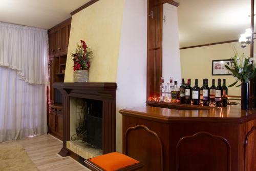 Apartamento Av Das Hort�nsias 3 Quartos 3 Banheiros