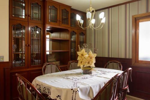 Apartamento Av Das Hort�nsias 3 Quartos 3 Banheiros