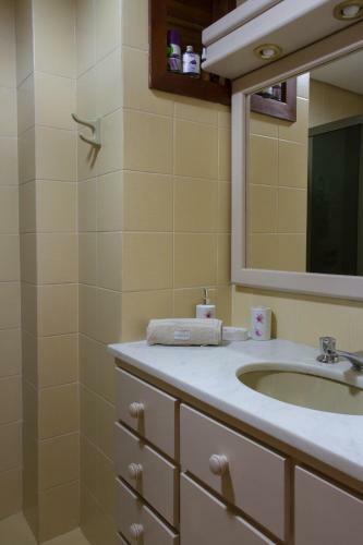 Apartamento Av Das Hort�nsias 3 Quartos 3 Banheiros