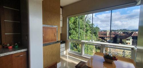 Apartamento Cobertura Na Borges De Medeiros - ( 3 Quadras Rua Coberta )