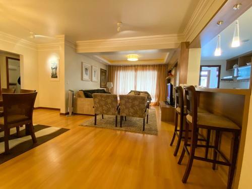 Apartamento Primavera, A 600 Metros Da Rua Coberta, Com 2 Quartos