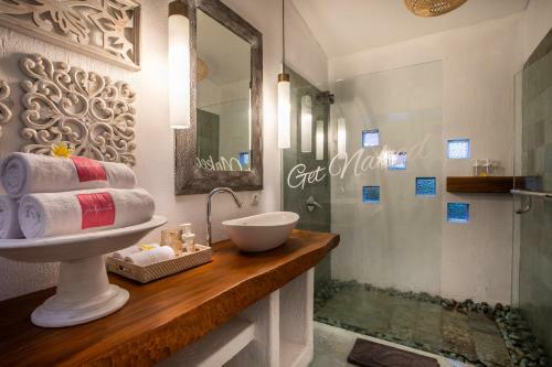 Bed & Breakfast Pinkprivate Sanur - Cool Adults Only