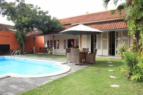 Deluxe Central Private Pool Villa (family - 4 Persons)