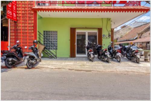 Hostal Reddoorz Near Ramai Mall Malioboro