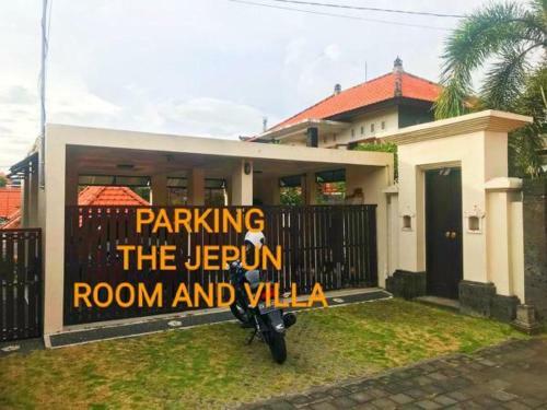 Hostal The Jepun Room And House
