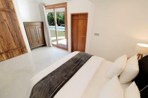 Amazing 3 Bedrooms Villa Canggu