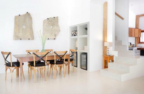Amazing 3 Bedrooms Villa Canggu