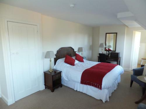 Hostal Little Court