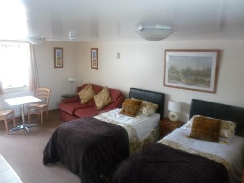 Oakenholt Farm Bed And Breakfast