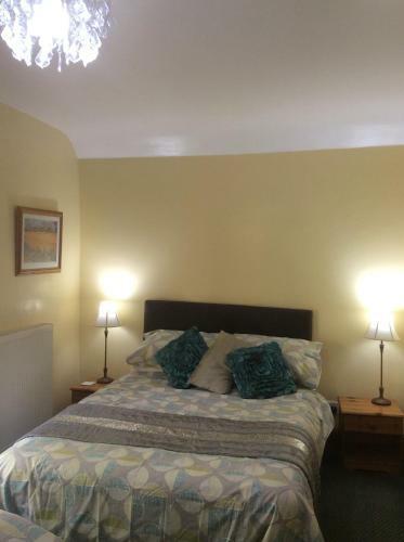 Oakenholt Farm Bed And Breakfast