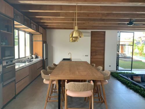 Villa Mosaic - Stunning Designed Spacious Villa - Center Canggu