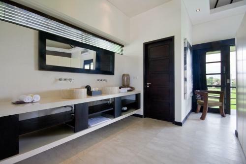 Private Villas 4 Br Canggu W Staff 10 Discount