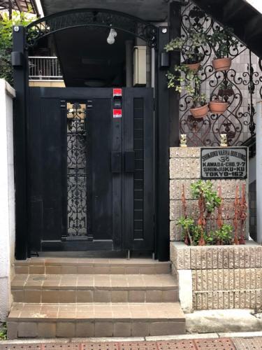 Shinjuku Apartments 101