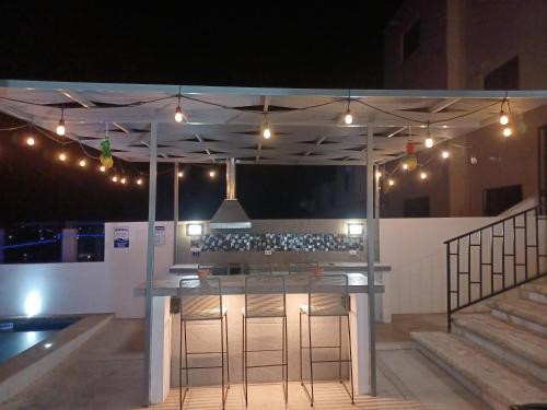 New Home W Private Pool Alberca