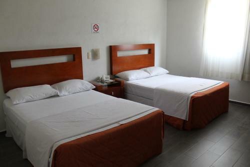 Hi Huasteca Inn Hotel