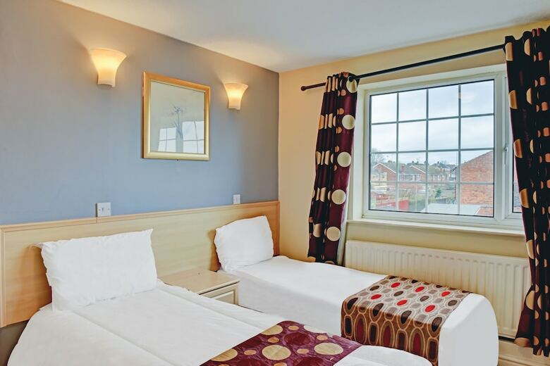 Hotel Oyo Shilton Inn