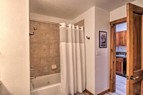 Apartamento Ski-in And Ski-out Studio - Walk To Downtown Main St!