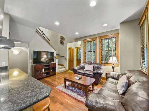 Ridge Street Chalet B Townhouse
