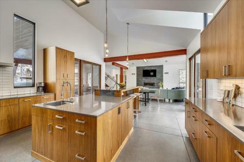 Modern Alpine Escape Home