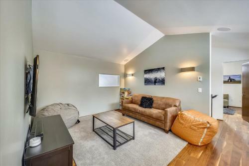 Modern Alpine Escape Home