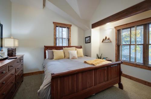 Ridge Street Chalet Home A Historic District Charm